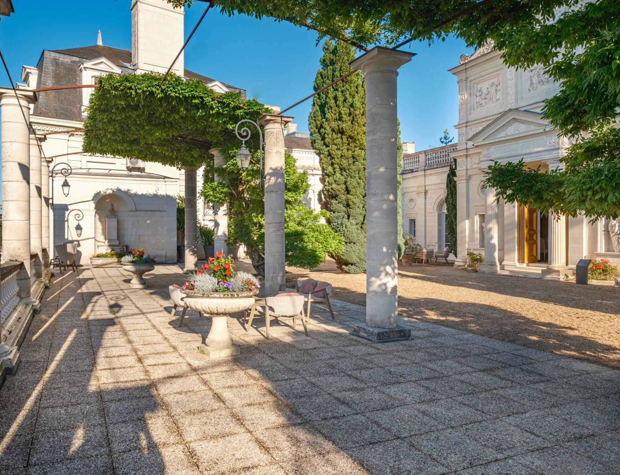 Chateau De Rochecotte Saint-Patrice Exterior foto